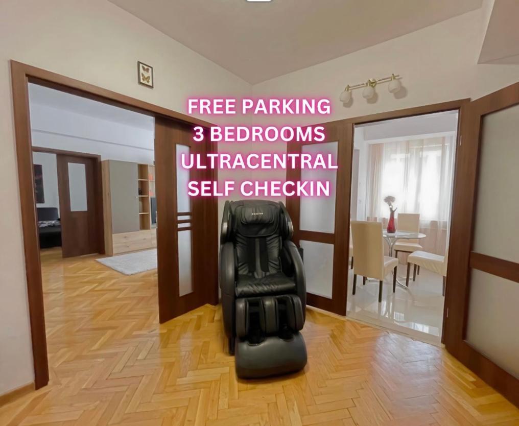 Relax Old Town Apartment Орадя Экстерьер фото