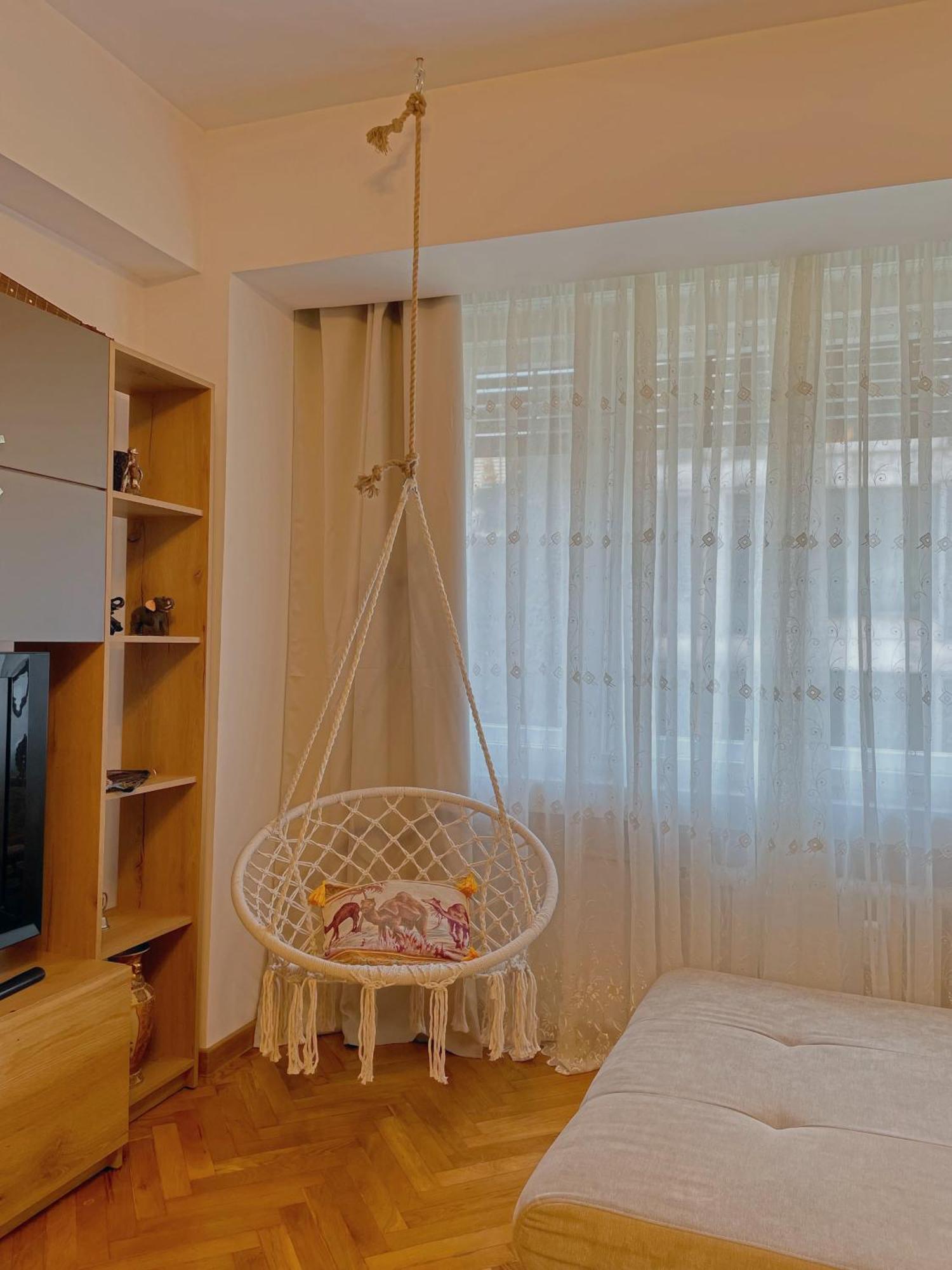 Relax Old Town Apartment Орадя Экстерьер фото